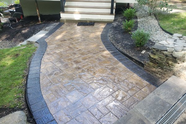 Walkway design pavers for a durable and elegant path